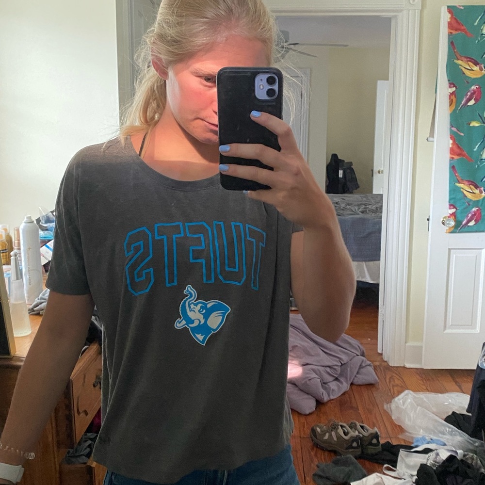 Tufts University Under Armour shirt